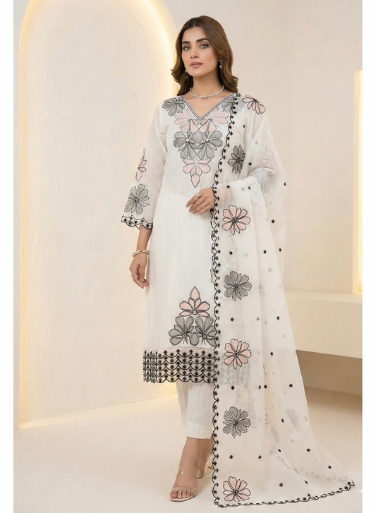Elegant White Floral Embroidered Kurta Set